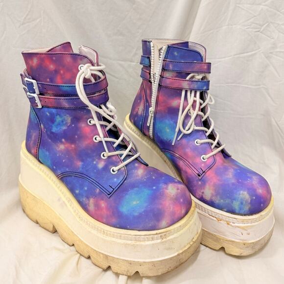 Demonia X iHeartRaves Super Stacked Purple Galaxy Reflective Platform Boots US 9 - Picture 2 of 8